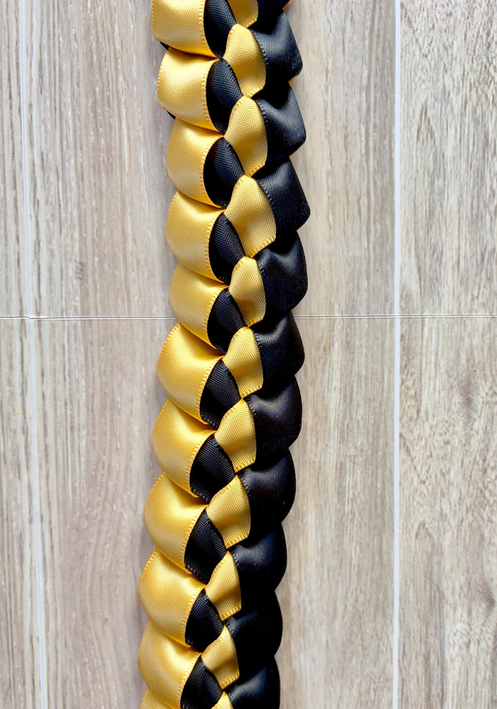 Black and Gold 5/8" Ribbon Lei