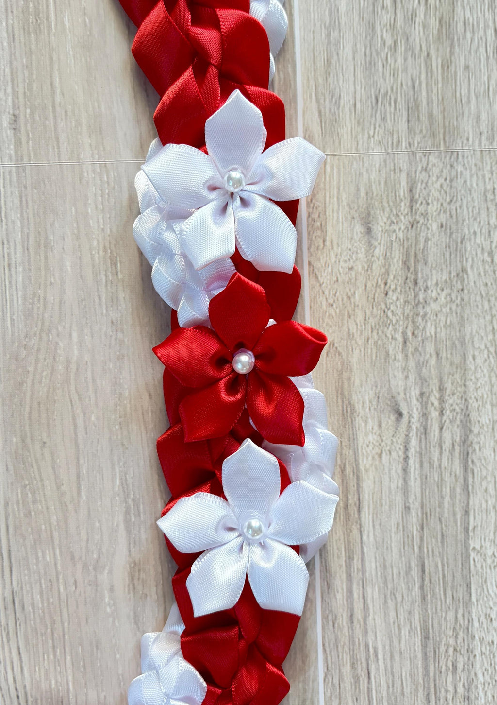Red and White Wrap Ribbon Lei