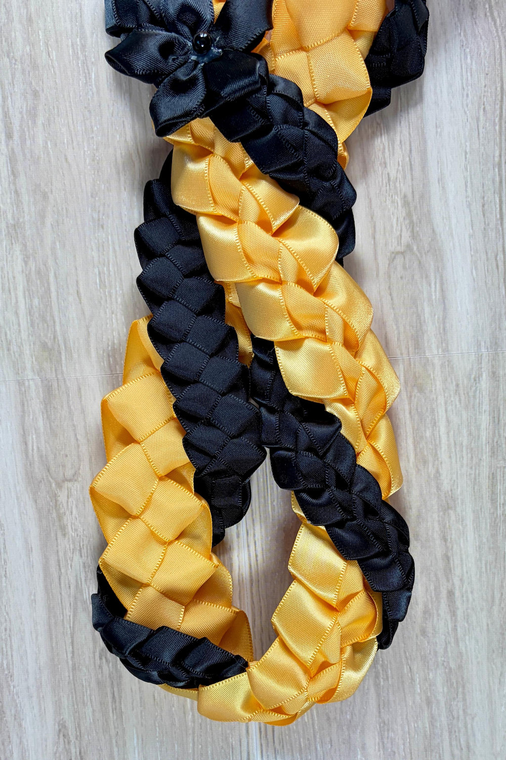Black and Gold Wrap Ribbon Lei