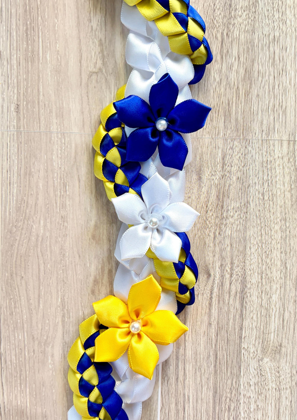 White, Royal Blue, and Yellow Wrap Ribbon Lei