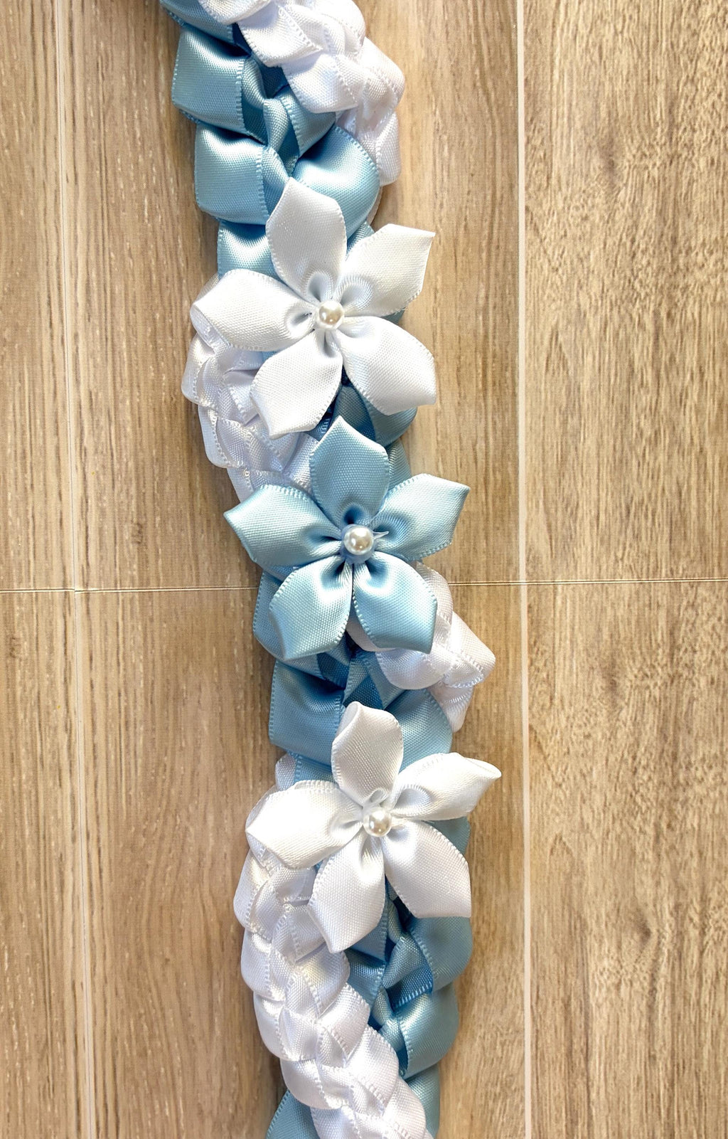 Light Blue and White Wrap Ribbon Lei