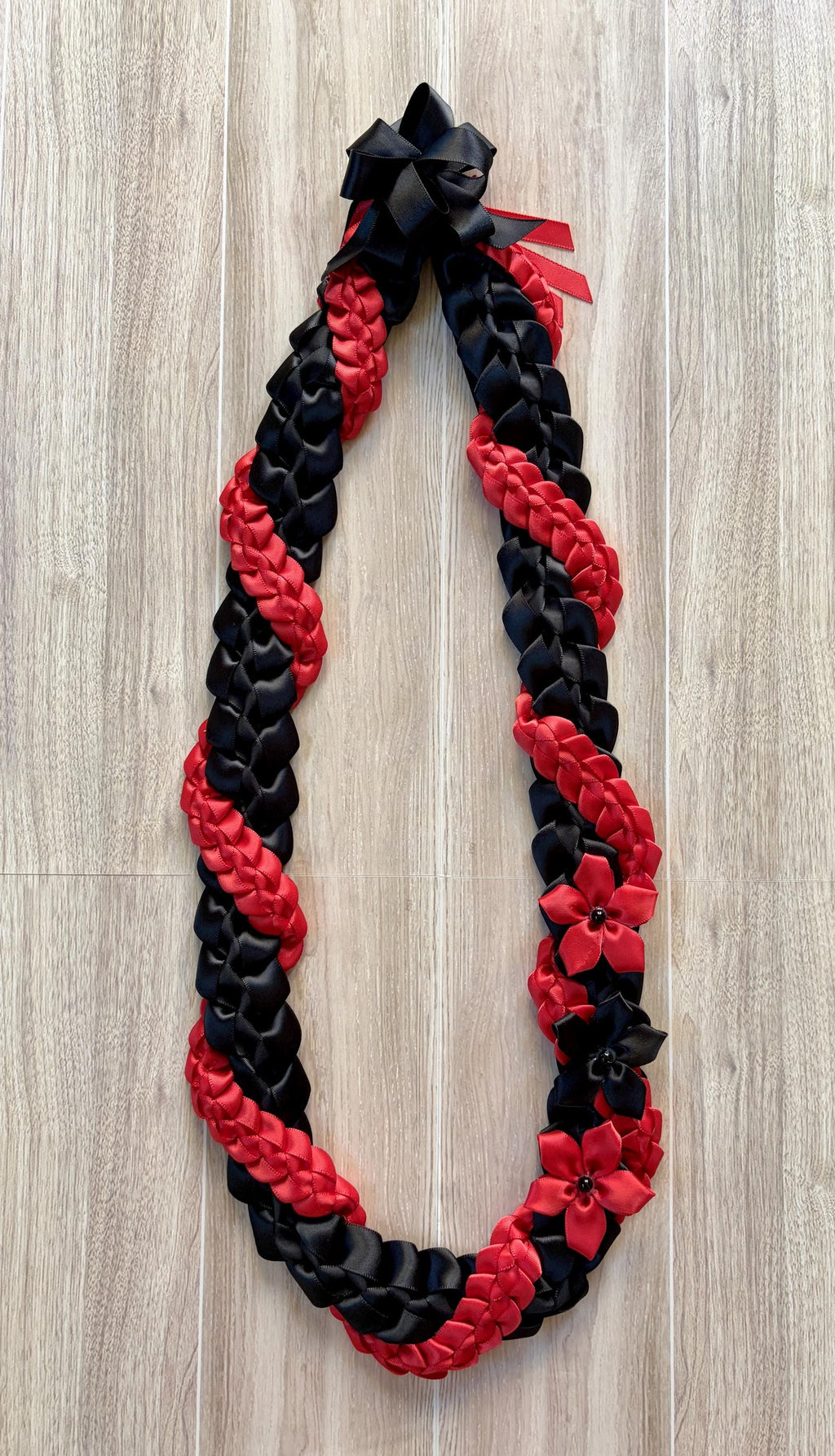 Black and Red Wrap Ribbon Lei