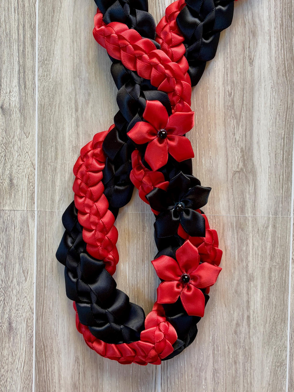 Black and Red Wrap Ribbon Lei
