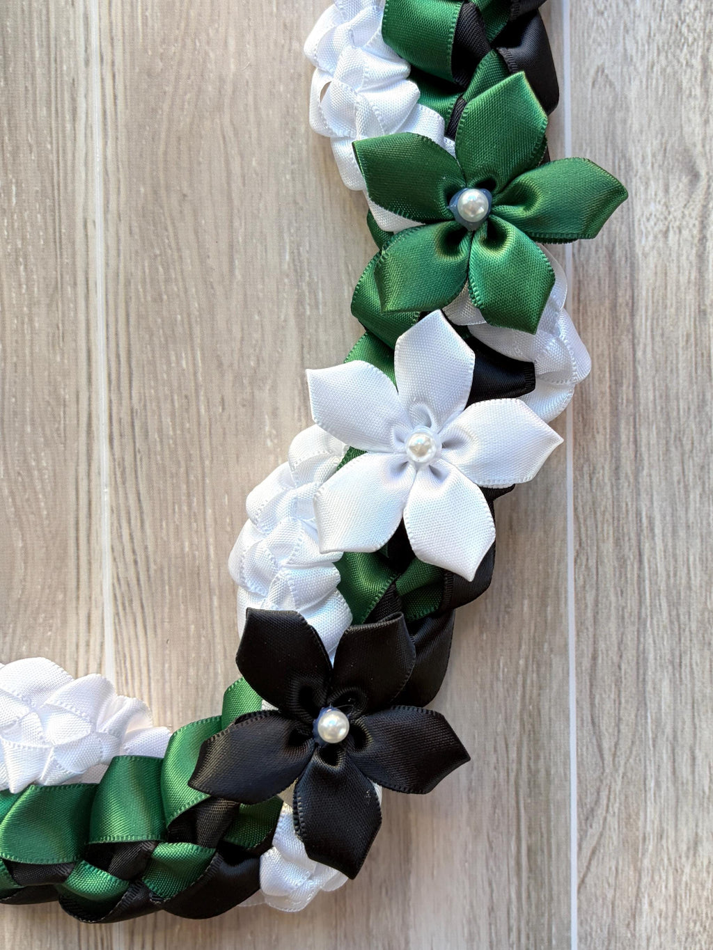 Forest Green, Black and White Wrap Ribbon Lei