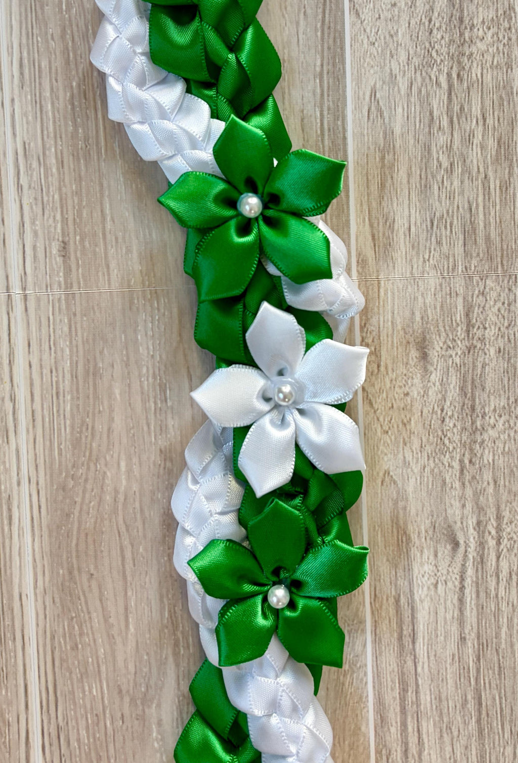 Emerald Green and White Wrap Ribbon Lei
