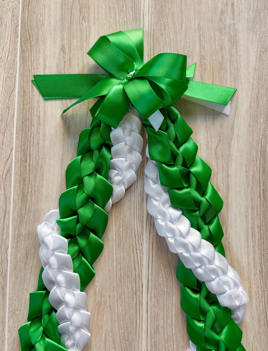 Emerald Green and White Wrap Ribbon Lei